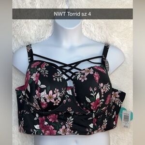 NWT Torrid swim top